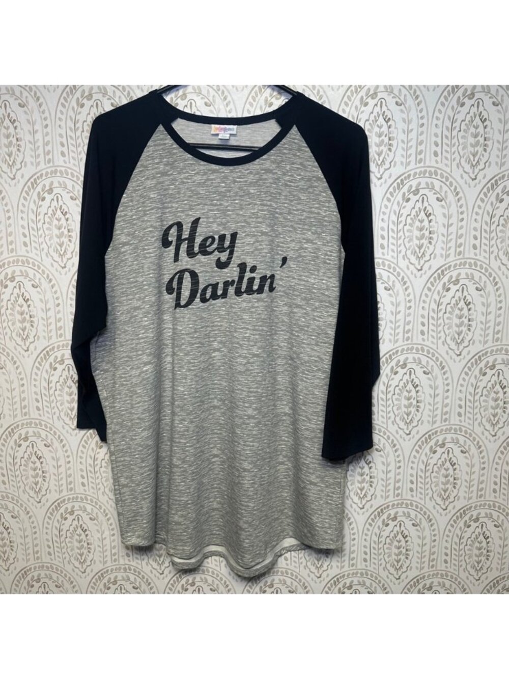 LuLaRoe Randy‎ Graphic Baseball Tee Gray Black Hey Darlin 2XL Raglan Shirt